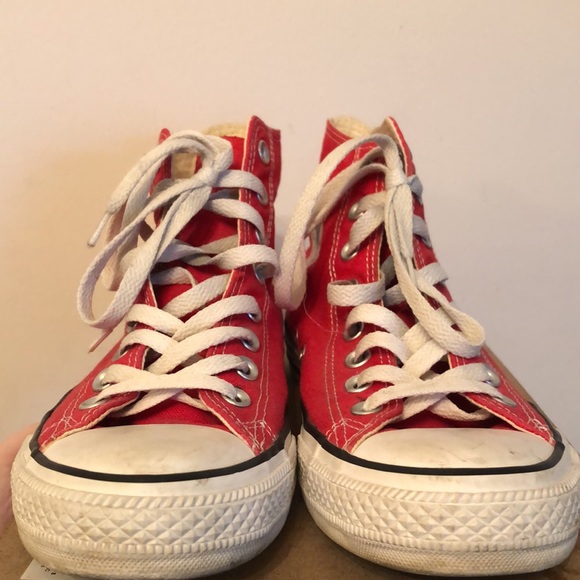 Red high top converse - Picture 13 of 13